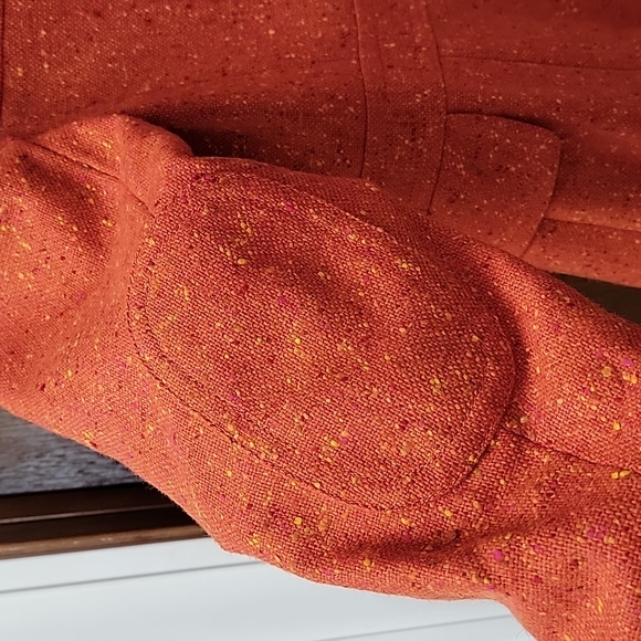 ESCADA VINTAGE size 42 Orange Jacket. Like new. - Picture 9 of 16
